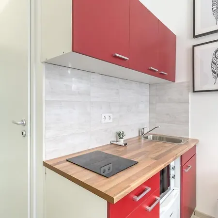 Ultra New With Ac Apartman *